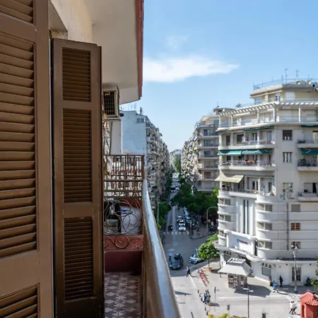 Houseloft White Tower Collection Lägenhet