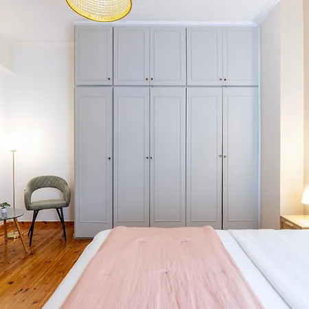 דירה Houseloft White Tower Collection *