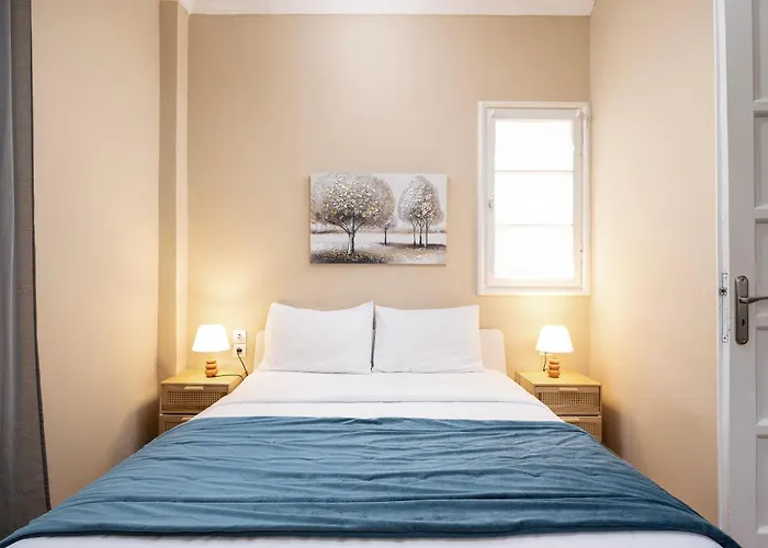 Houseloft White Tower Collection