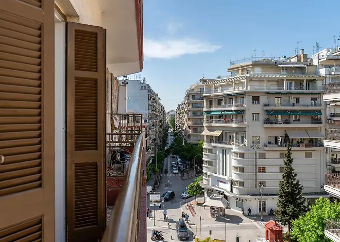 Houseloft White Tower Collection 公寓